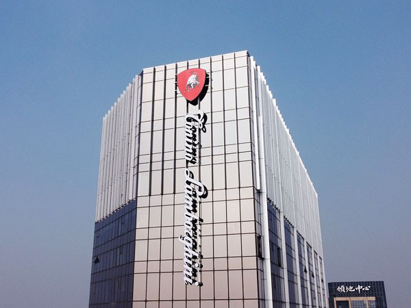 超高层建筑玻璃幕墙发光字制作厂家哪家专业？